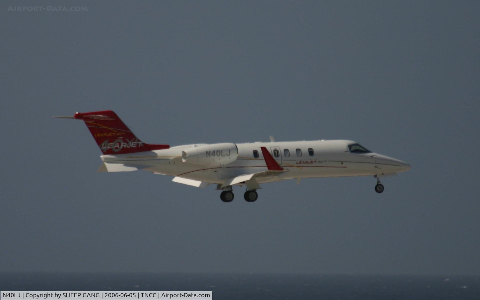 N40LJ, Learjet Inc 45 C/N 2009, landing at Tncc