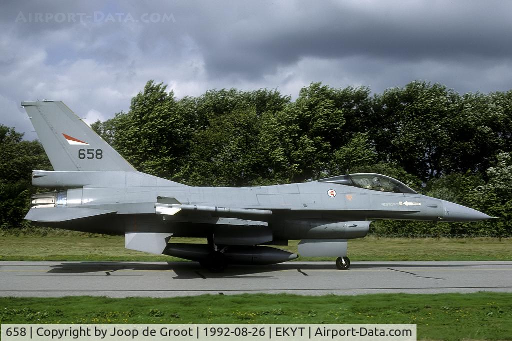 658, General Dynamics F-16AM Fighting Falcon C/N 6K-30, 334 Skv participant in the 1993 Tactical Fighter Weaponry.