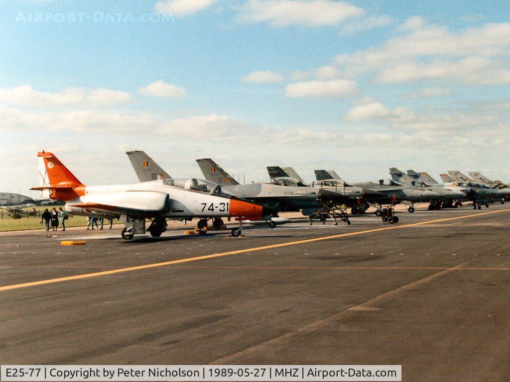 E25-77, CASA C-101EB Aviojet C/N EB01-77-085, CASA Aviojet of Ala 74 Spanish Air Force at the head of the flying display participants at the 1989 Mildenhall Air Fete.