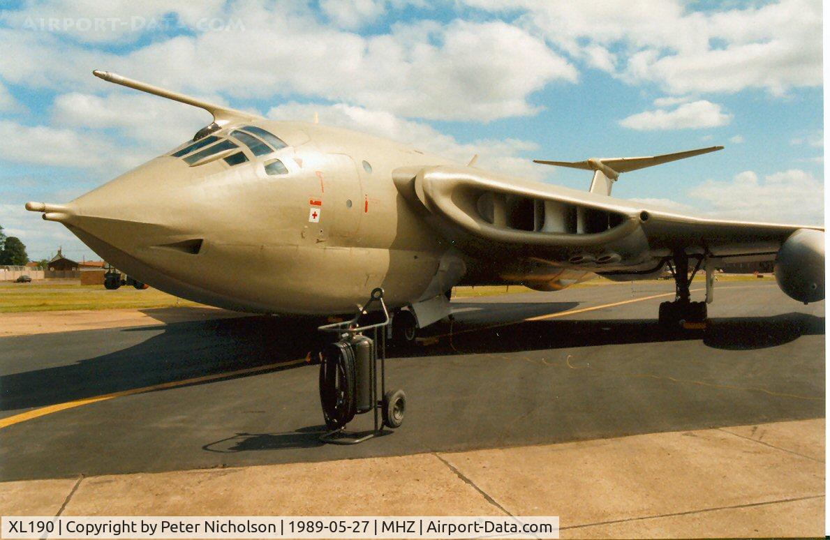 XL190, 1962 Handley Page Victor K.2 C/N HP80/71, Victor K.2 of 55 Squadron on display in the static park of the 1989 Mildenhall Air Fete.
