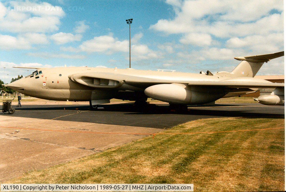 XL190, 1962 Handley Page Victor K.2 C/N HP80/71, Another view of the 55 Squadron Victor K.2 tanker at the 1989 Mildenhall Air Fete.