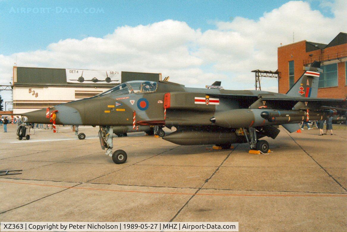XZ363, 1976 Sepecat Jaguar GR.1A C/N S.130, Jaguar GR.1A of 41 Squadron on display at the 1989 Mildenhall Air Fete.