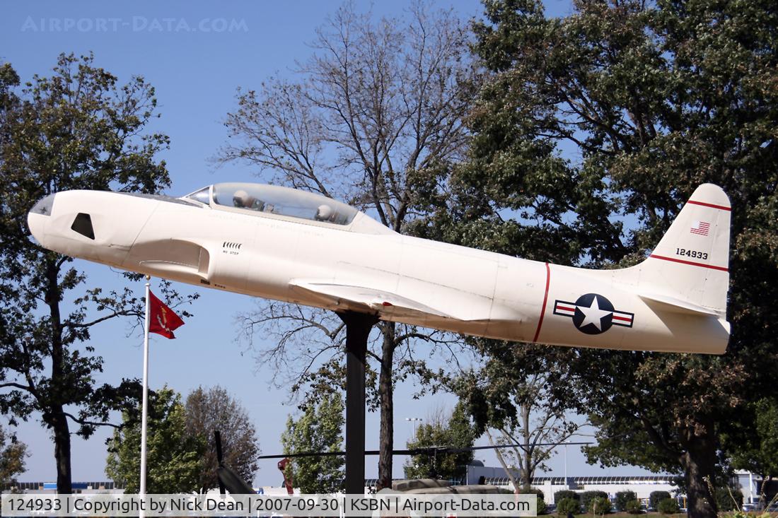 124933, 1950 Lockheed T-33B Shooting Star C/N 580-5301, KSBN