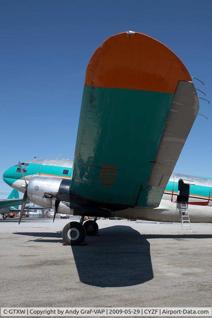 C-GTXW, 1944 Curtiss C-46A-45-CU Commando C/N 30386, Buffalo Airways C-46