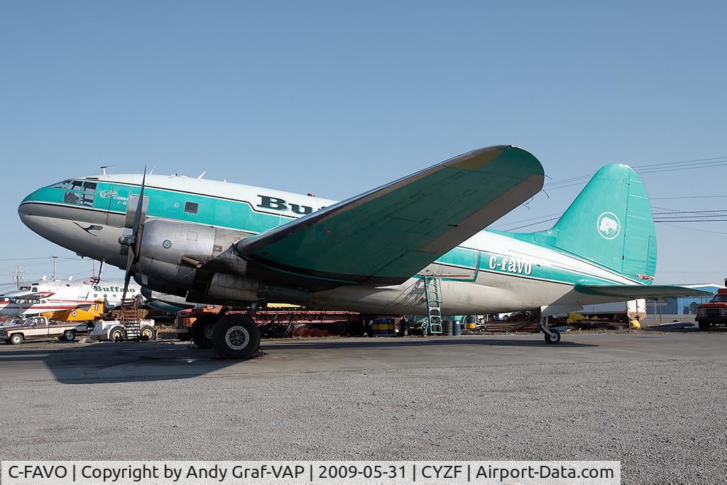 C-FAVO, 1944 Curtiss C-46D Commando C/N 33242, Buffalo Airways C-46
