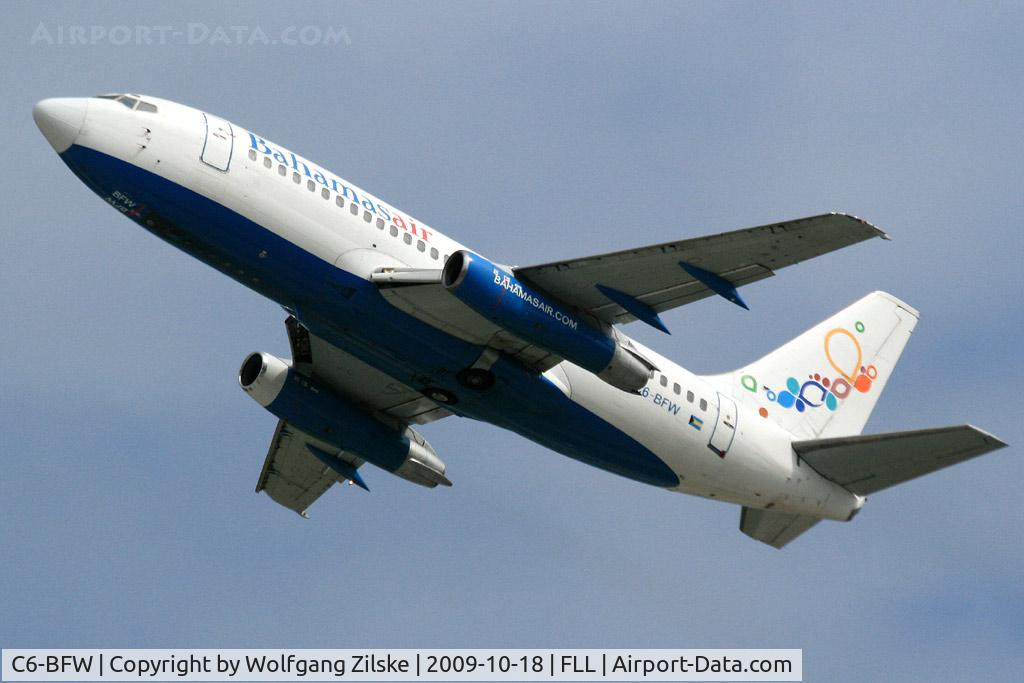C6-BFW, 1982 Boeing 737-2K5 C/N 22601, visitor