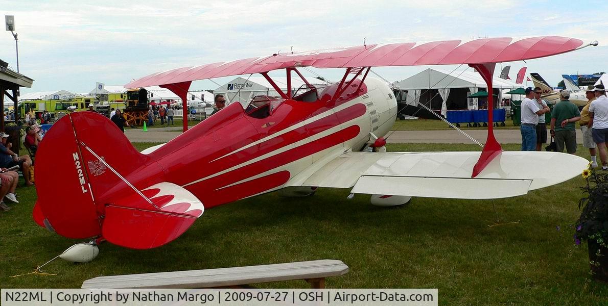 N22ML, 2007 Great Lakes 2T Sport Trainer C/N 01, I caught him parked at Oshkosh