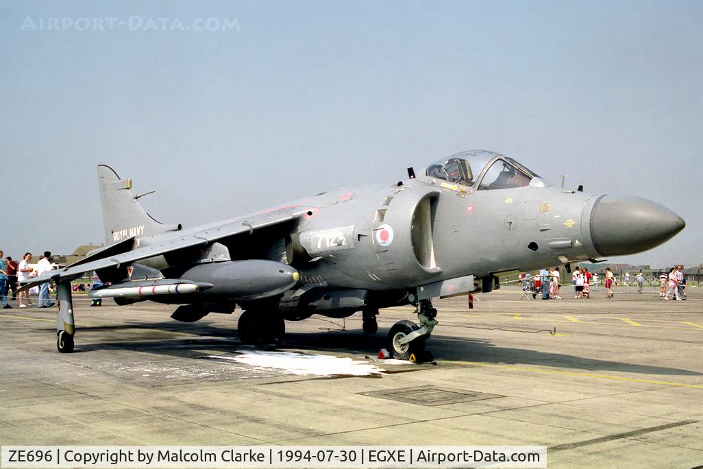 ZE696, British Aerospace Sea Harrier F/A.2 C/N B55/P9, HS Sea Harrier F/A2 at RAF Leeming's Air Fair 94.