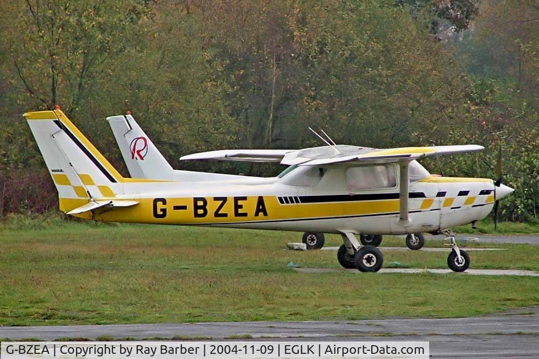 G-BZEA, 1979 Cessna A152 Aerobat C/N A152-0824, Seen at its home base.