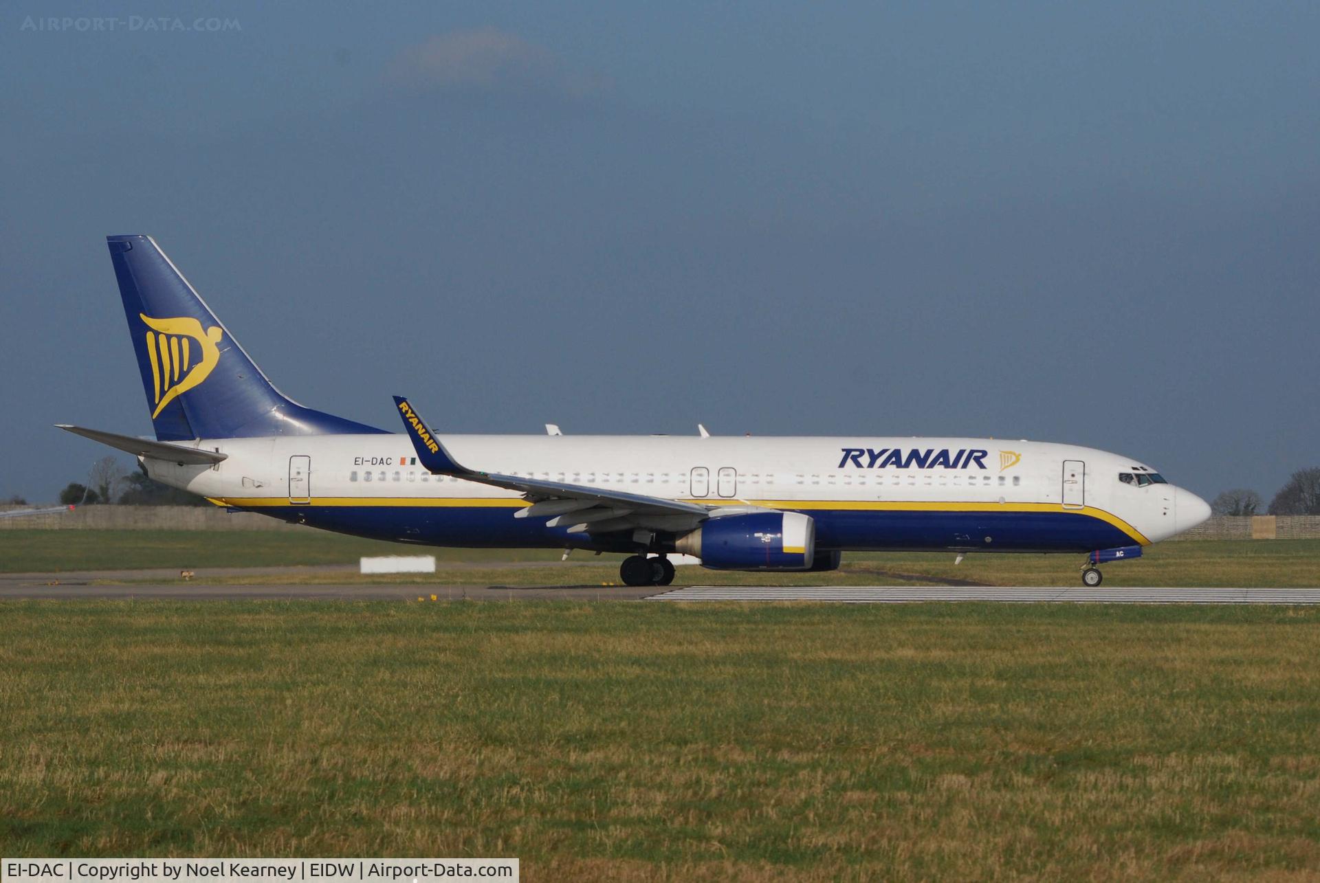 EI-DAC, 2002 Boeing 737-8AS C/N 29938, Lining up for departure off Rwy 10
