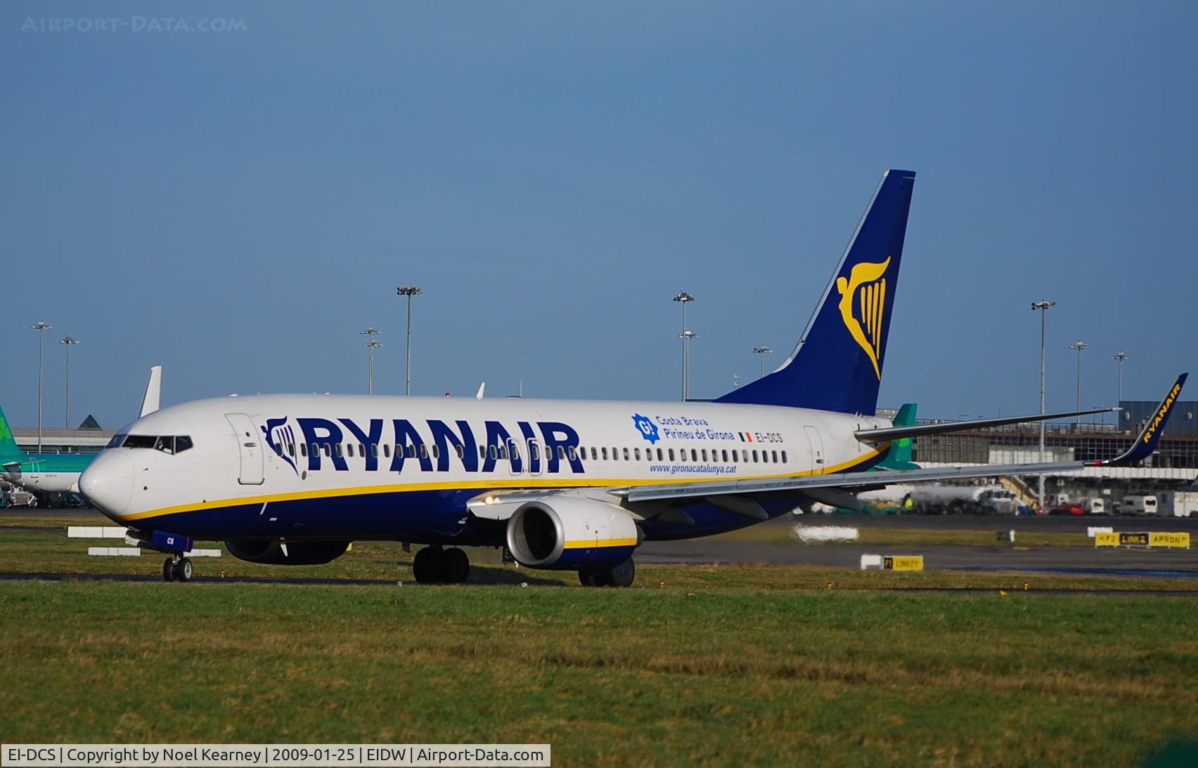 EI-DCS, 2004 Boeing 737-8AS C/N 33812, Departing off Rwy 28