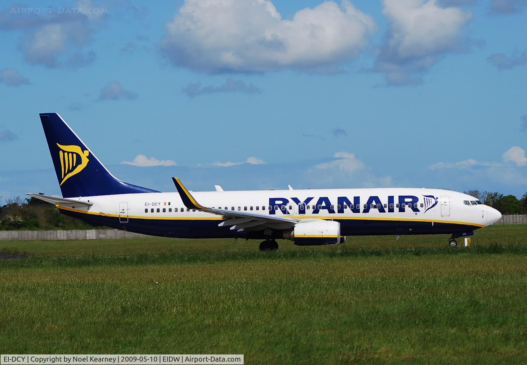EI-DCY, 2004 Boeing 737-8AS C/N 33570, Departing off Rwy 10
