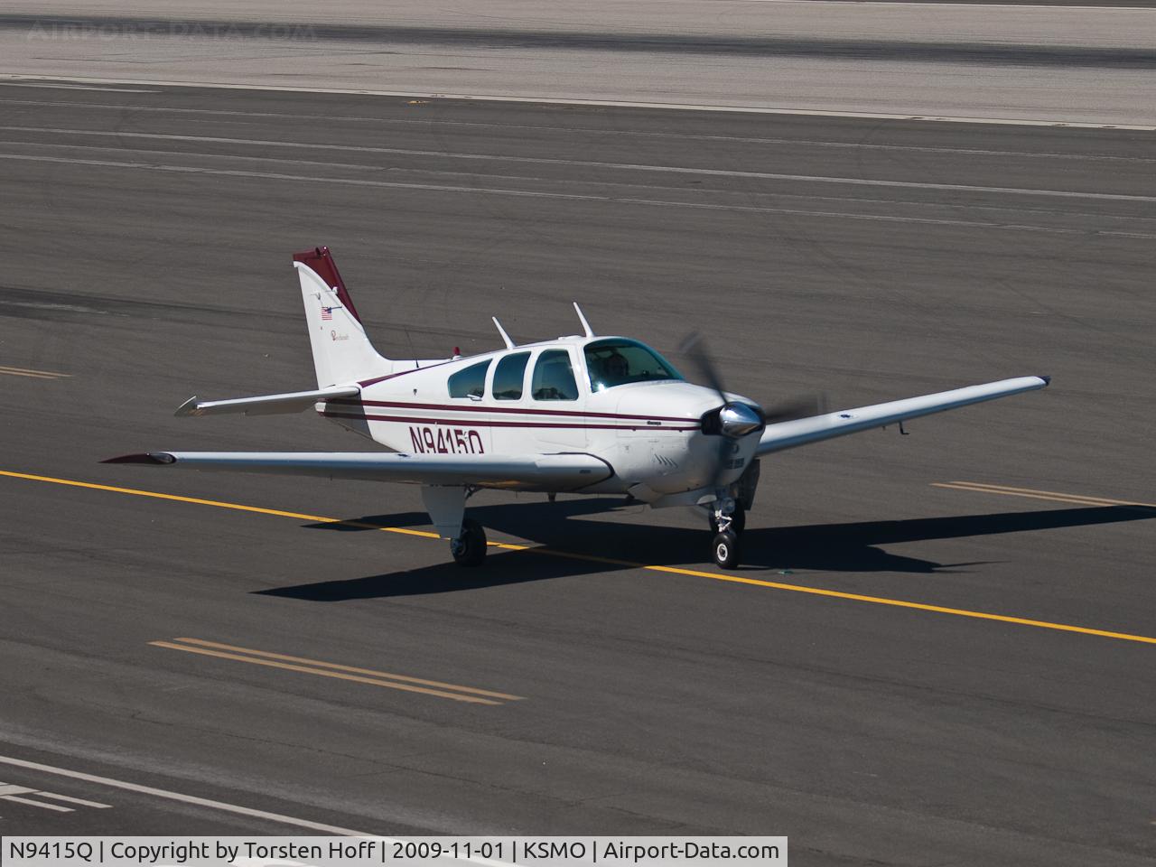 N9415Q, 1972 Beech F33A Bonanza C/N CE-362, N9415Q taxiing