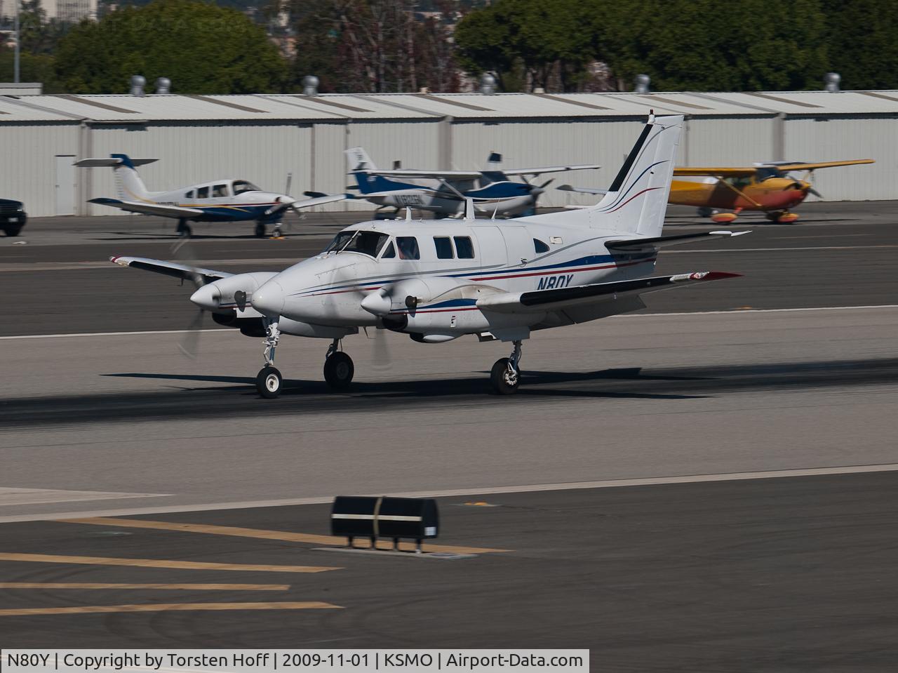 N80Y, 1967 Beech 65-A90-1 C/N LM-79, N80Y arriving on RWY 21