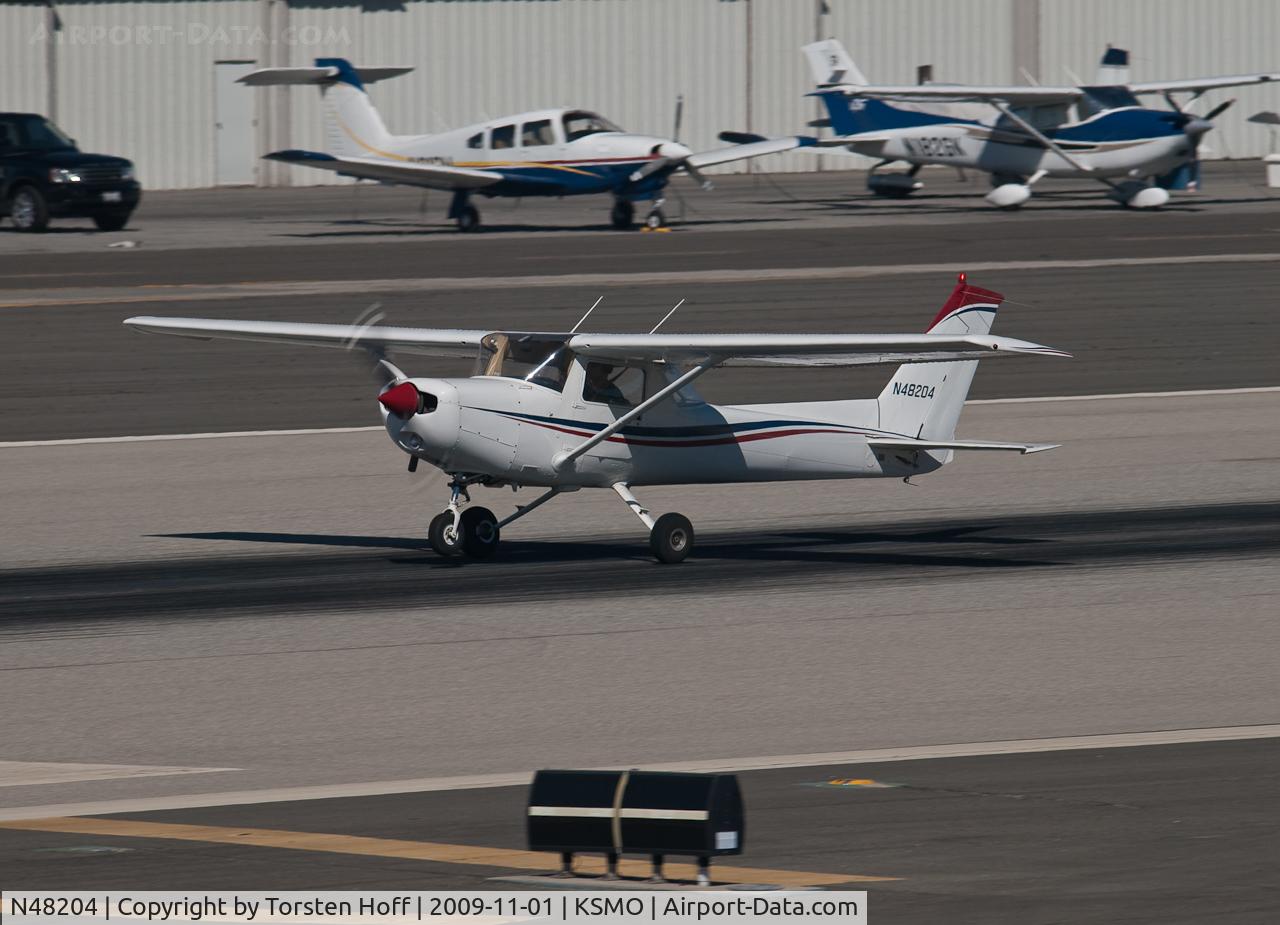 N48204, 1979 Cessna 152 C/N 15283301, N48204 departing from RWY 21