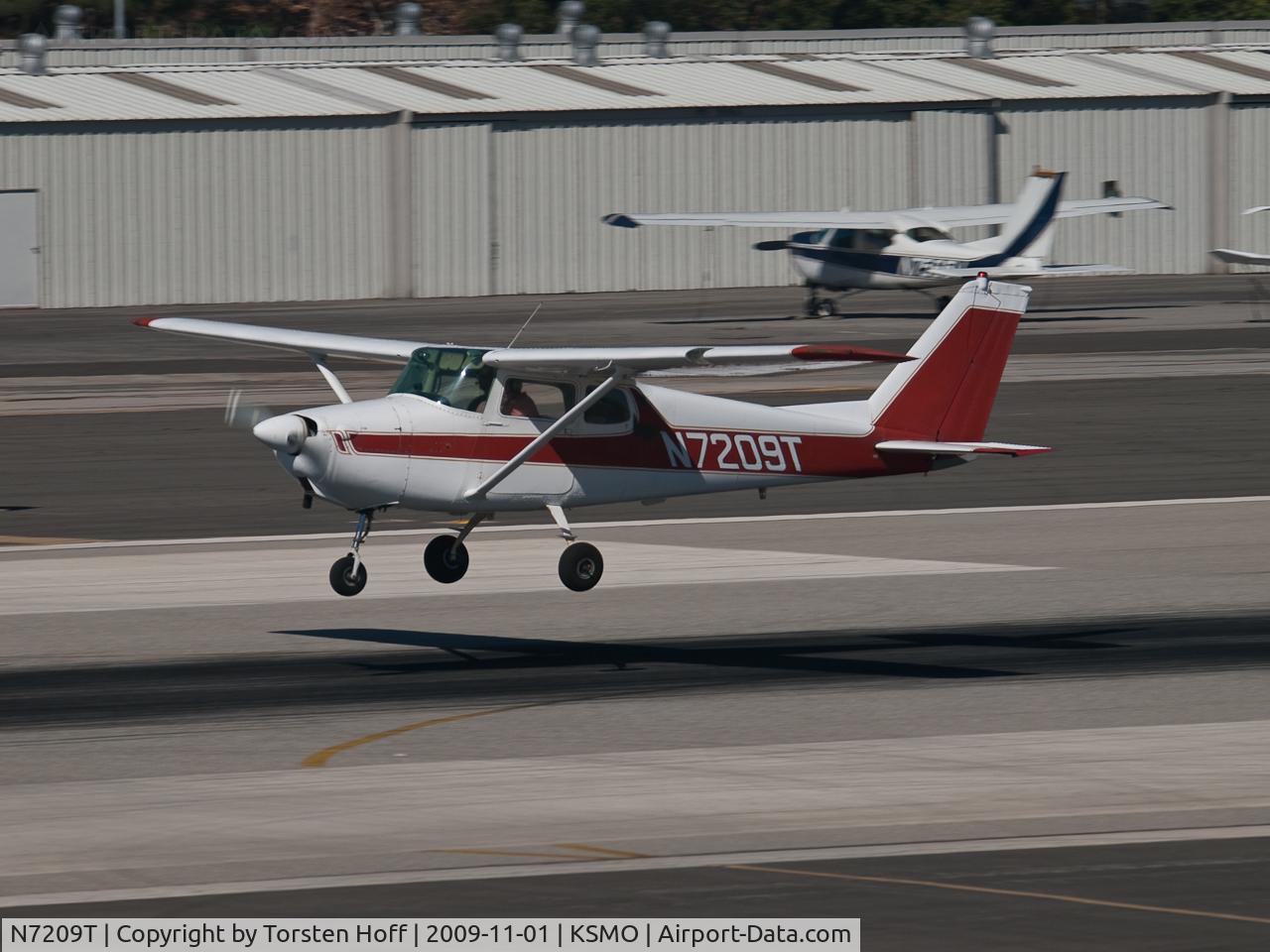 N7209T, 1959 Cessna 172A C/N 46809, N7209T arriving on RWY 21