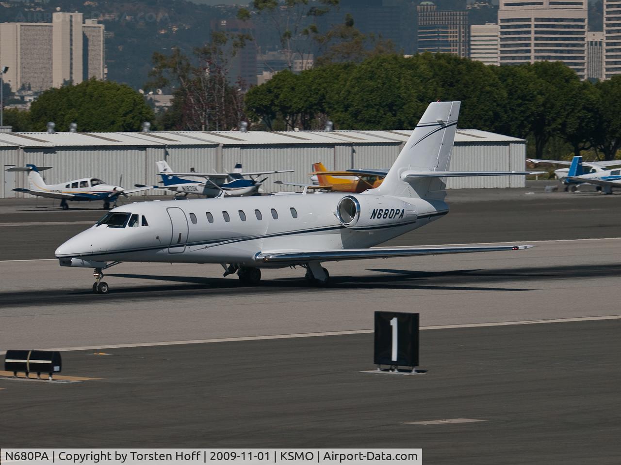 N680PA, 2008 Cessna 680 Citation Sovereign C/N 680-0255, N680PA departing from RWY 21