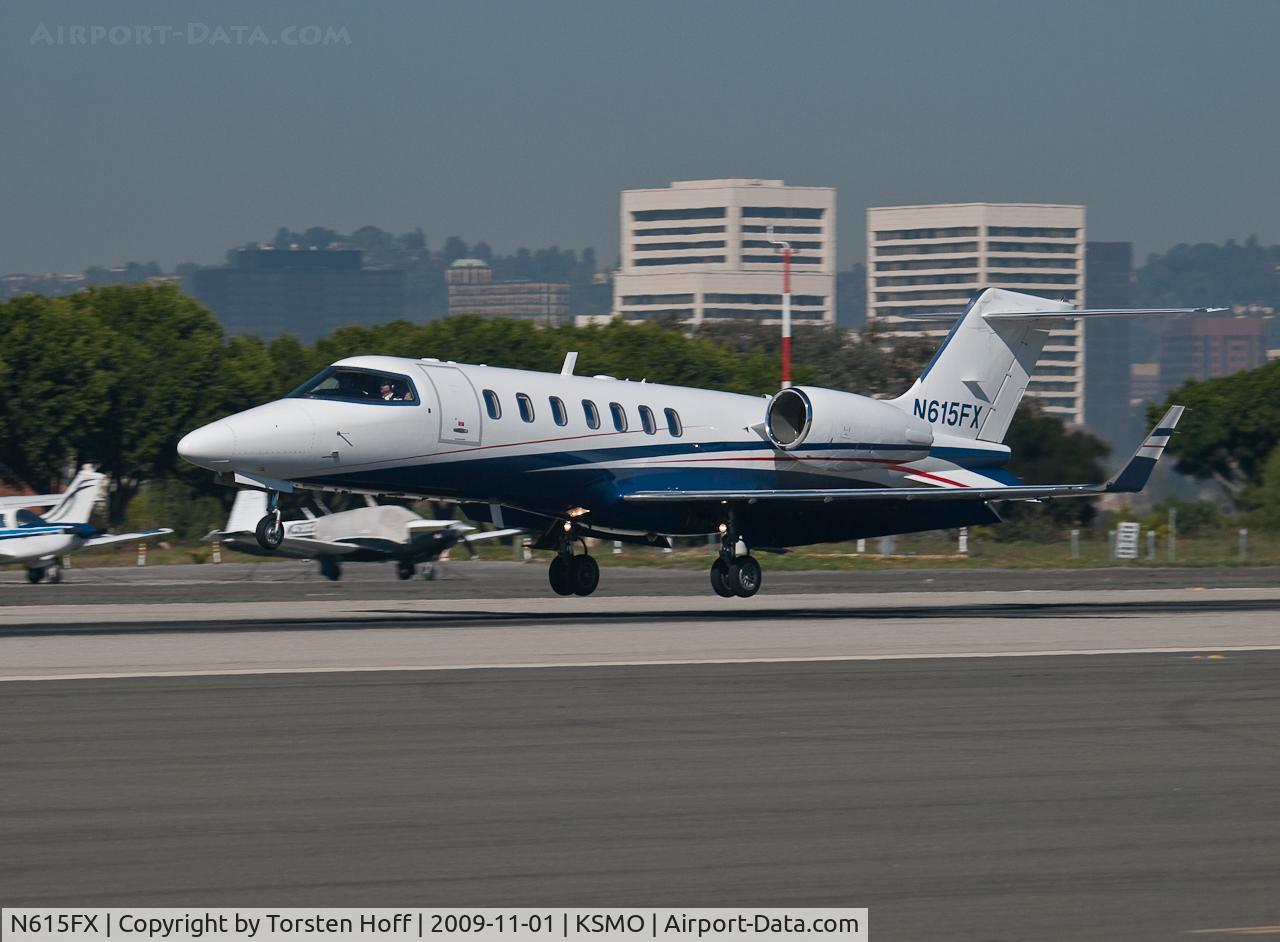 N615FX, 2006 Learjet 40 C/N 45-2051, N615FX arriving on RWY 21