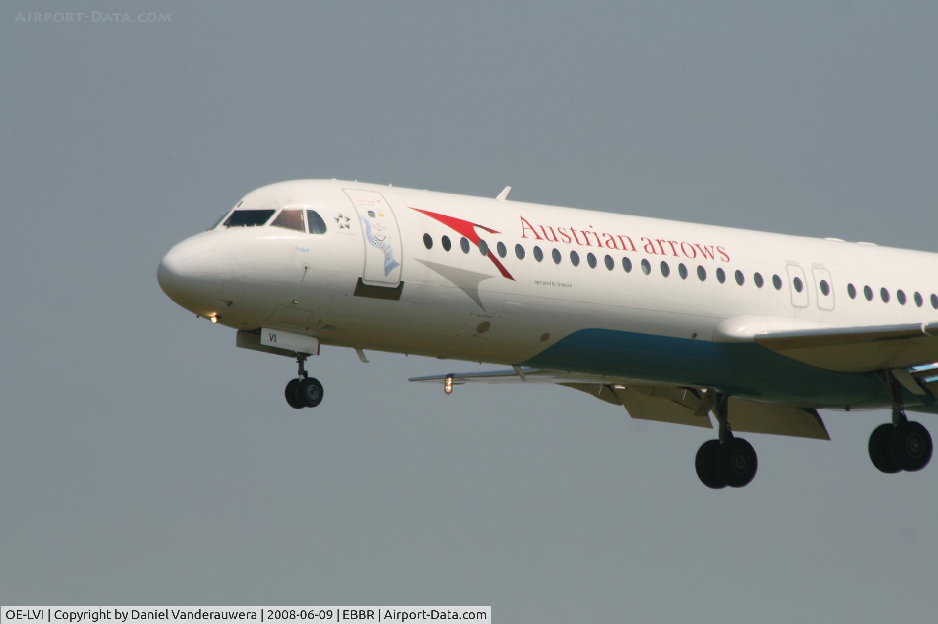 OE-LVI, 1993 Fokker 100 (F-28-0100) C/N 11468, arrival of flight OS367 to rwy 25L