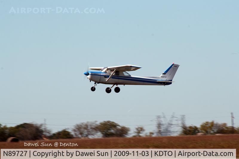 N89727, Cessna 152 C/N 15282844, denton