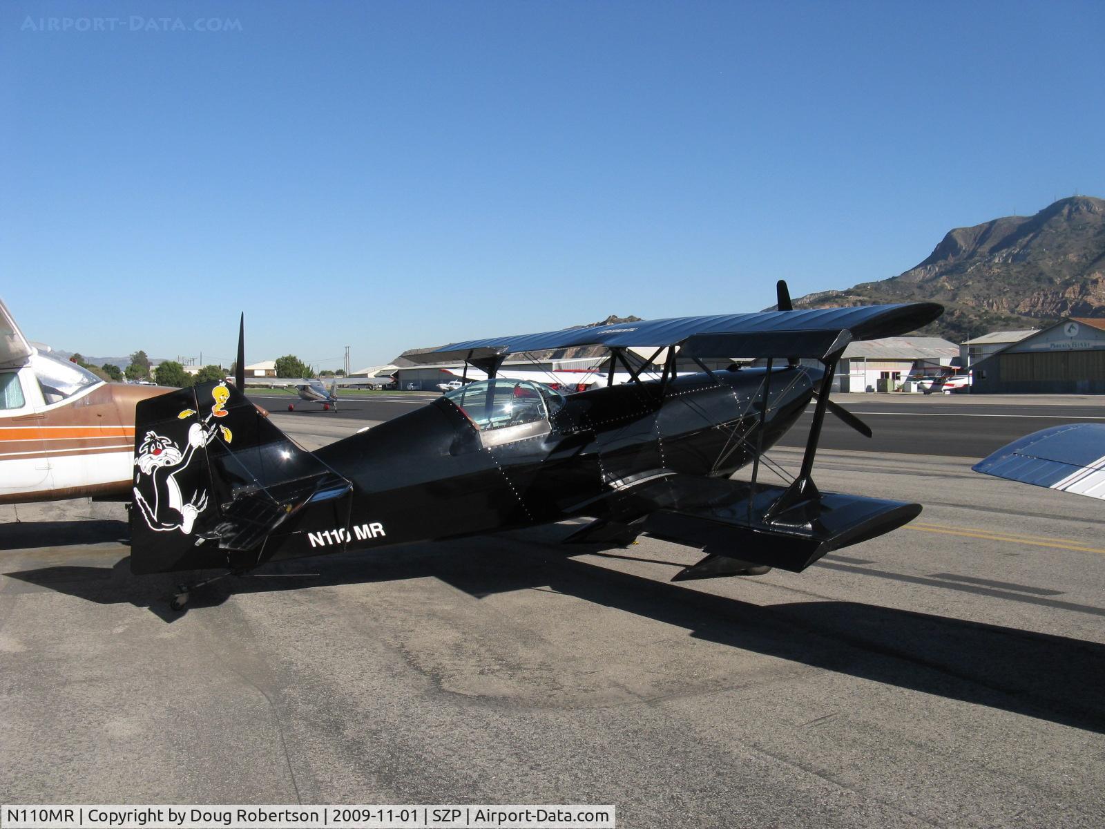 N110MR, 1988 Steen Skybolt C/N HL10, 1988 Herald/Ladue STEEN SKYBOLT, Lycoming IO-540, hard to photograph an all-black airplane for any detail to stand out.