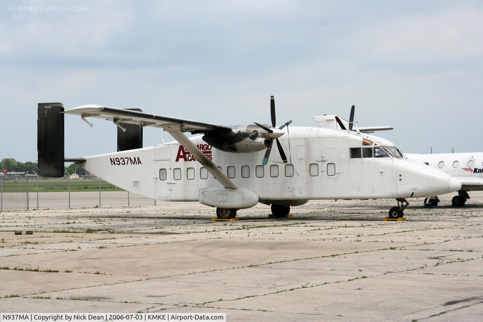 N937MA, 1980 Short SD3-30 C/N SH-3040, KMKE