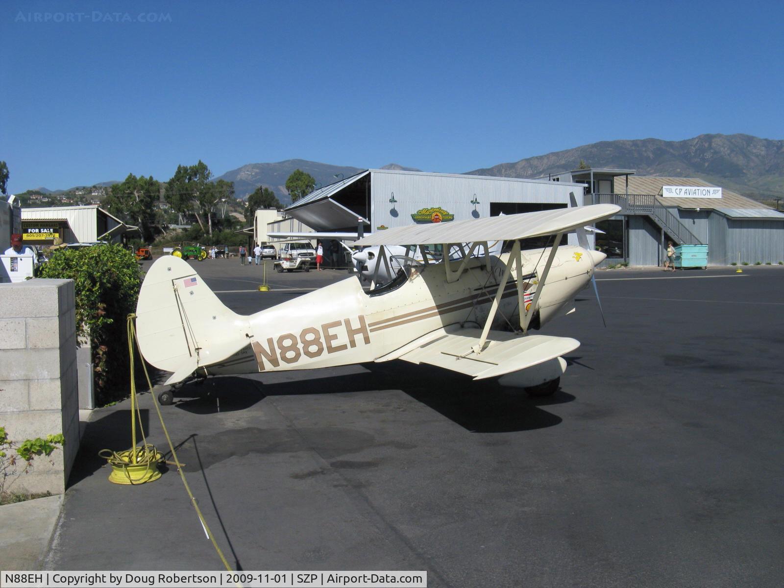 N88EH, 1970 EAA Biplane C/N EHH-1, 1970 Hooper EAA BIPLANE, Model P ACRO SPORT 'Woodstock', Lycoming O-290 135 Hp, design version by Paul Poberezny-EAA Founder. refueling