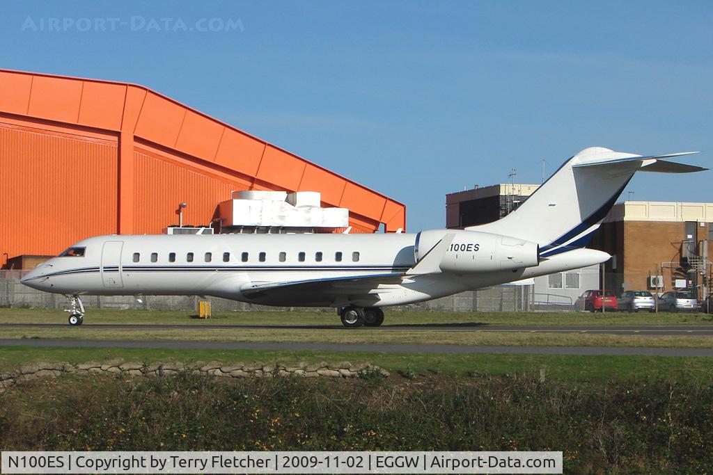 N100ES, 2002 Bombardier BD-700-1A10 Global Express C/N 9108, Global Express at Luton