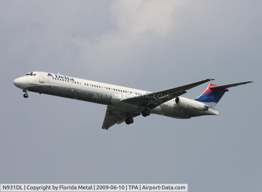 N931DL, 1988 McDonnell Douglas MD-88 C/N 49718, Delta MD-88