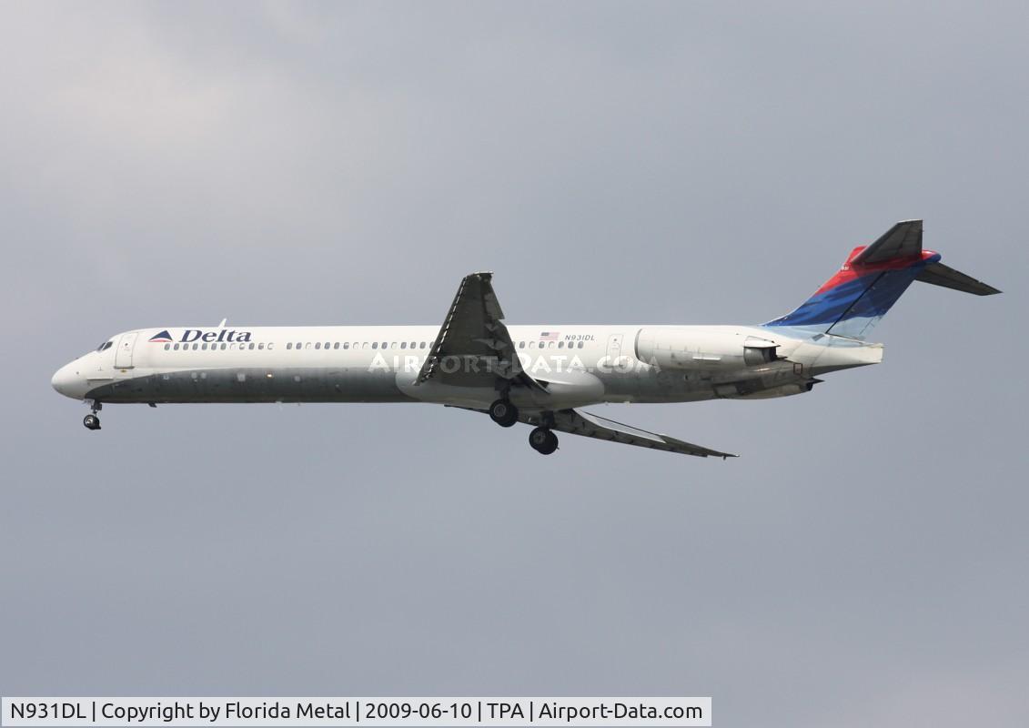 N931DL, 1988 McDonnell Douglas MD-88 C/N 49718, Delta MD-88