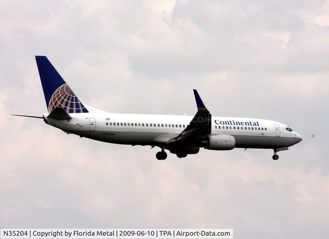 N35204, 2000 Boeing 737-824 C/N 30576, Continental 737-800