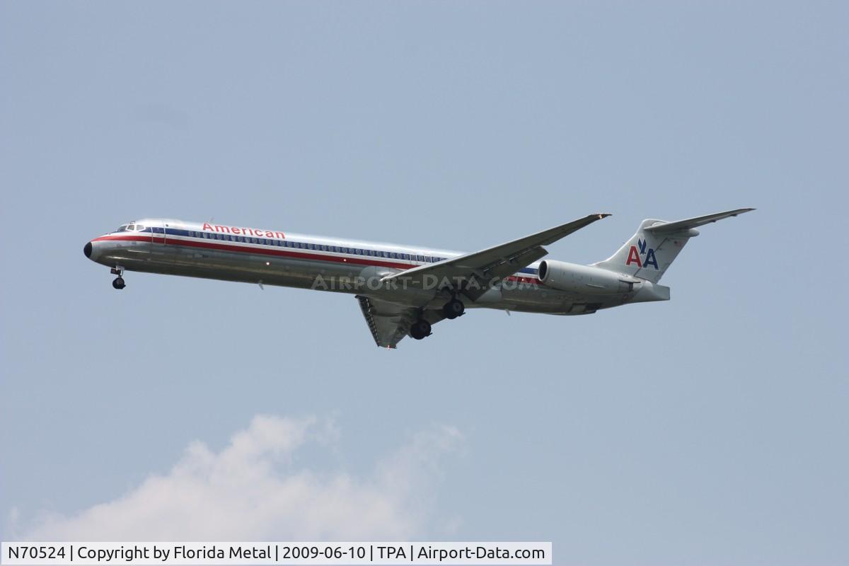 N70524, 1990 McDonnell Douglas MD-82 (DC-9-82) C/N 49916, American MD-82