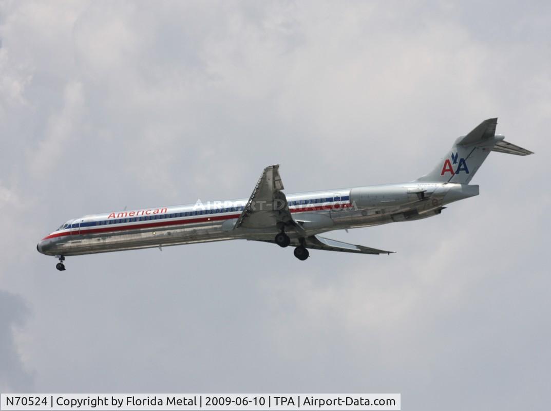 N70524, 1990 McDonnell Douglas MD-82 (DC-9-82) C/N 49916, American MD-82