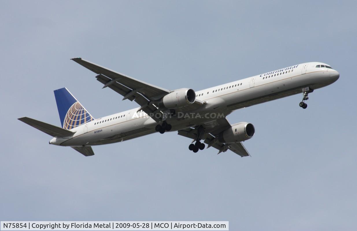 N75854, 2002 Boeing 757-324 C/N 32813, Continental 757-300