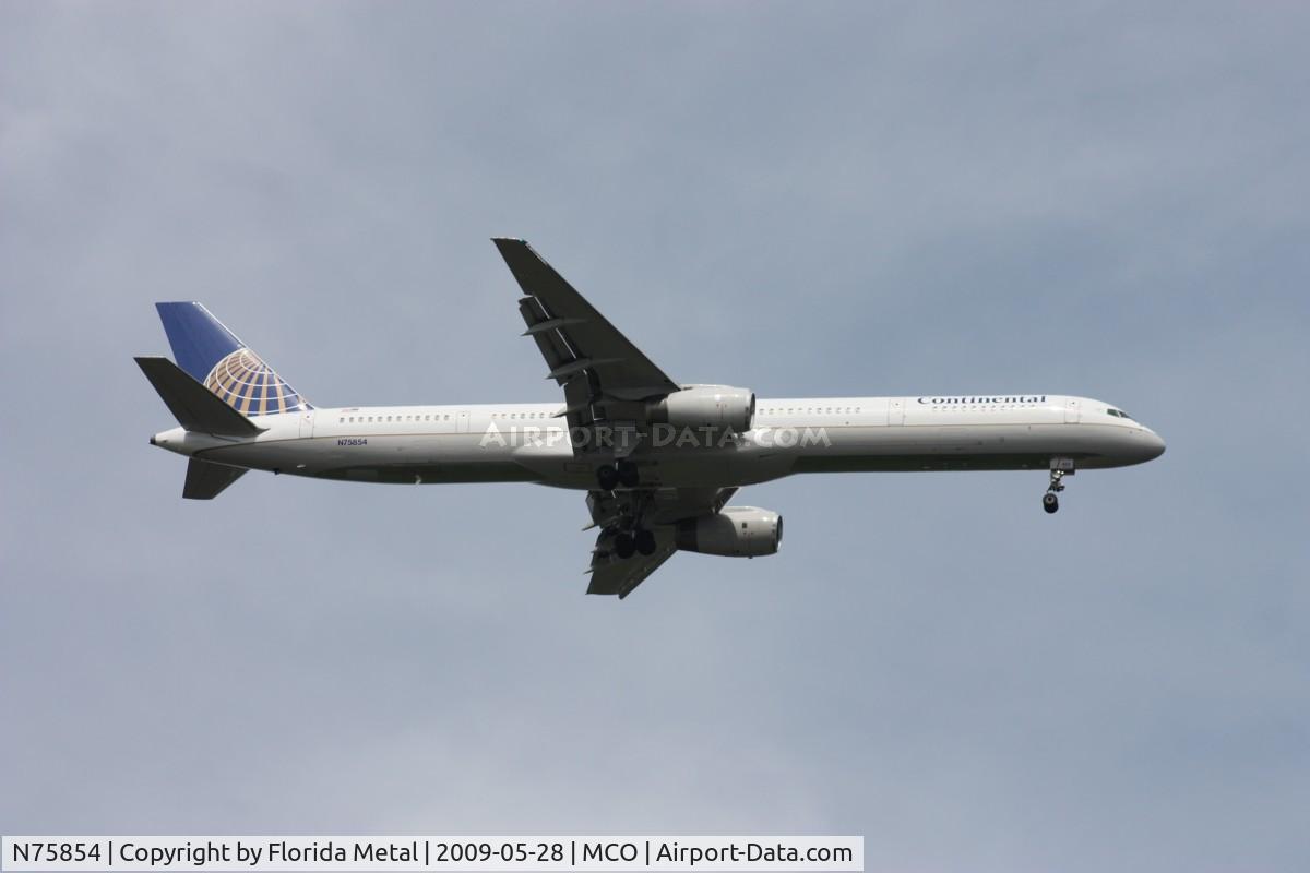N75854, 2002 Boeing 757-324 C/N 32813, Continental 757-300