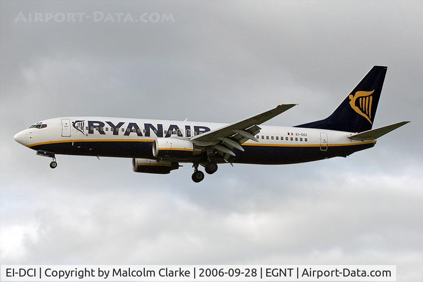 EI-DCI, 2004 Boeing 737-8AS C/N 33567, Boeing 737-8AS on finals to rwy 25 at Newcastle.
