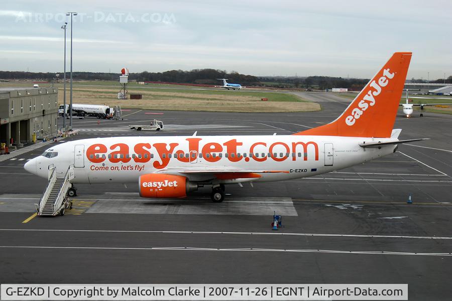 G-EZKD, 2004 Boeing 737-73V C/N 32425, Boeing 737-73V at Newcastle, UK.