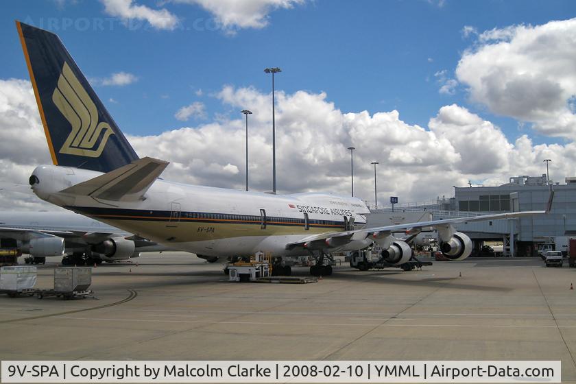 9V-SPA, Boeing 747-412 C/N 26550, Boeing 747-412 at Melbourne International in 2008.