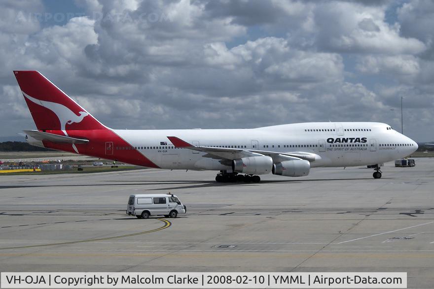 VH-OJA, 1989 Boeing 747-438 C/N 24354, Boeing 747-438 at Melbourne Int.