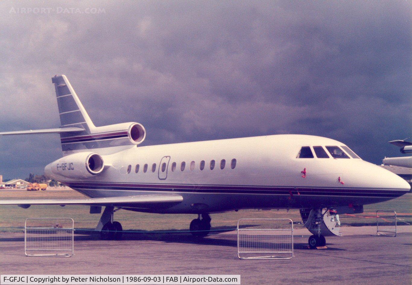 F-GFJC, Dassault-Breguet Falcon (Mystere) 900 C/N 2, The second Falcon 900 was on display at the 1986 Farnborough Airshow.