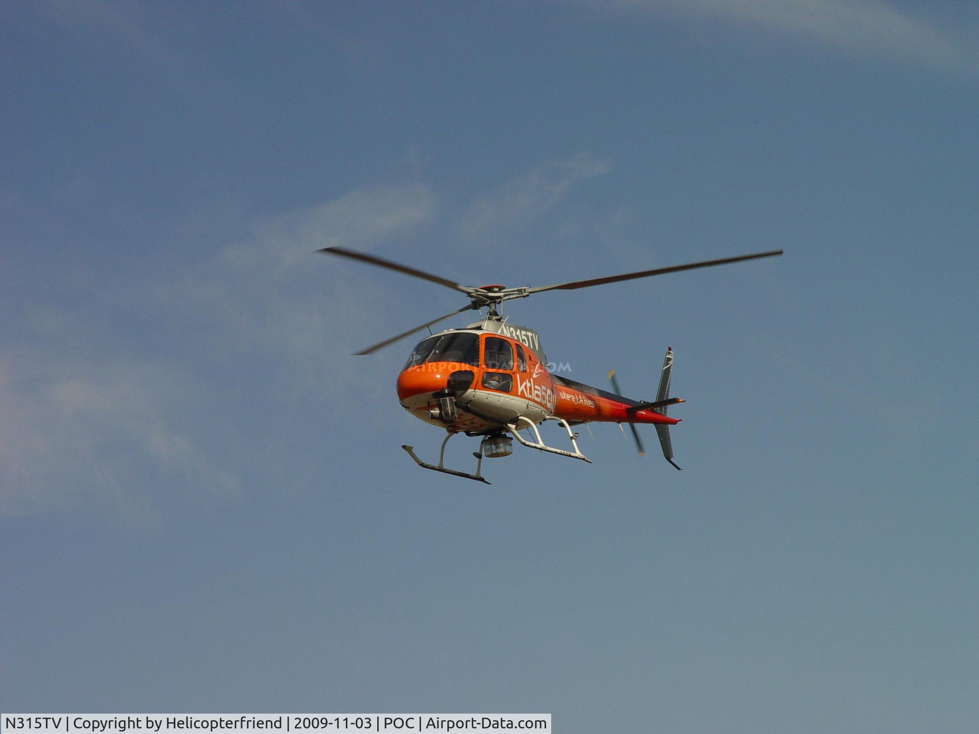 N315TV, 1994 Eurocopter AS-350BA Ecureuil C/N 2822, Landing west helipad at Brackett for fuel