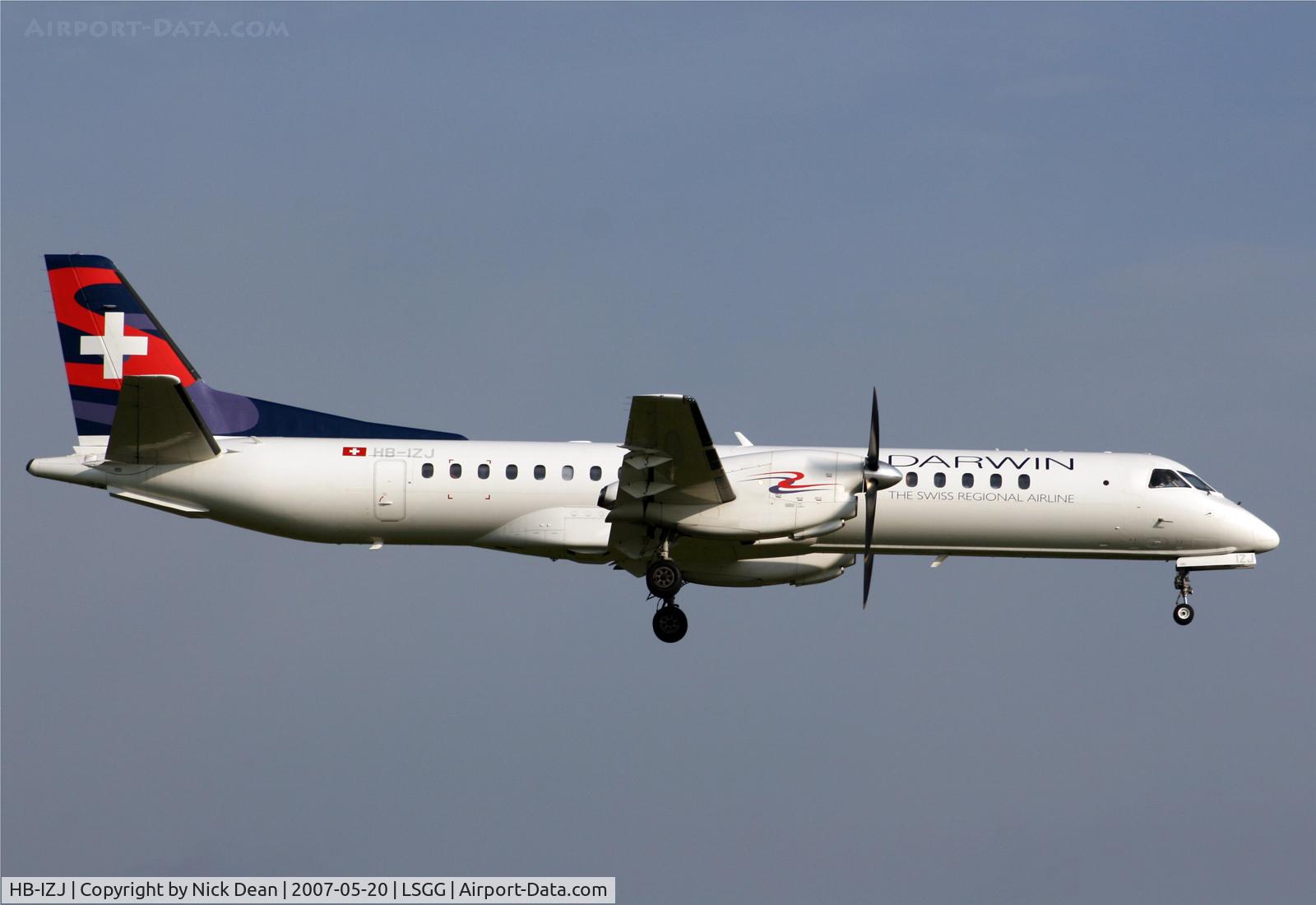 HB-IZJ, 1995 Saab 2000 C/N 2000-015, LSGG