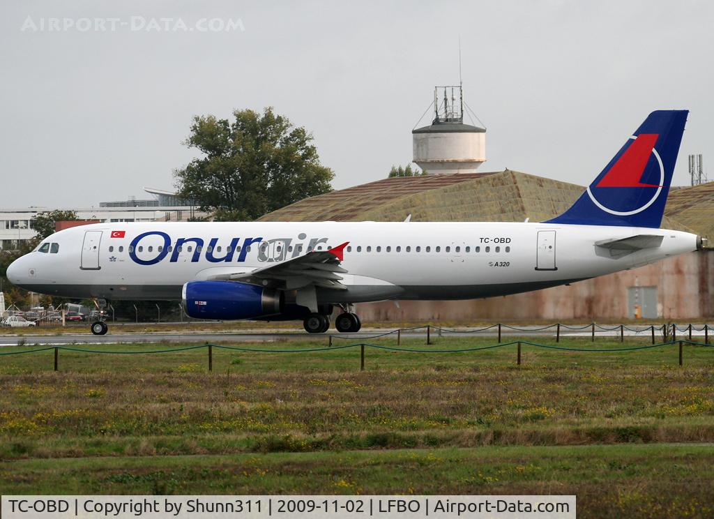 TC-OBD, 1995 Airbus A320-211 C/N 455, Ready for take off rwy 32R
