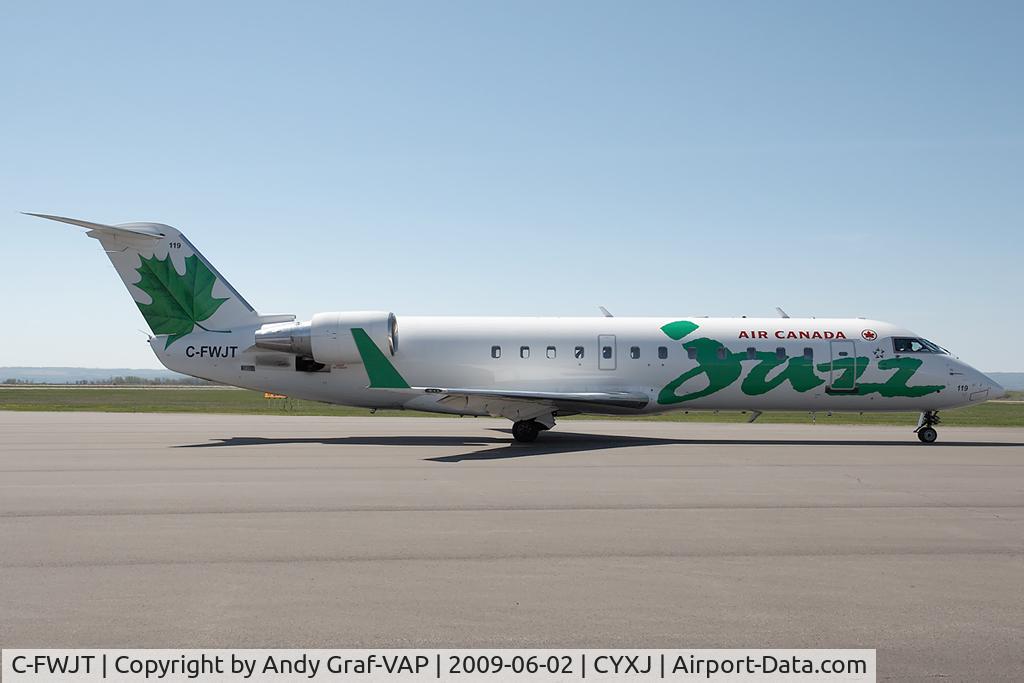 C-FWJT, 1995 Canadair CRJ-100ER (CL-600-2B19) C/N 7098, JAZZ CRJ