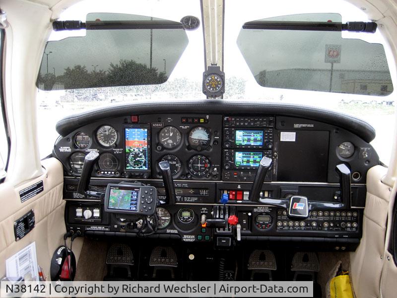 N38142, Piper PA-28R-201T Cherokee Arrow III C/N 28R-7703180, Piper PA-28R-201T