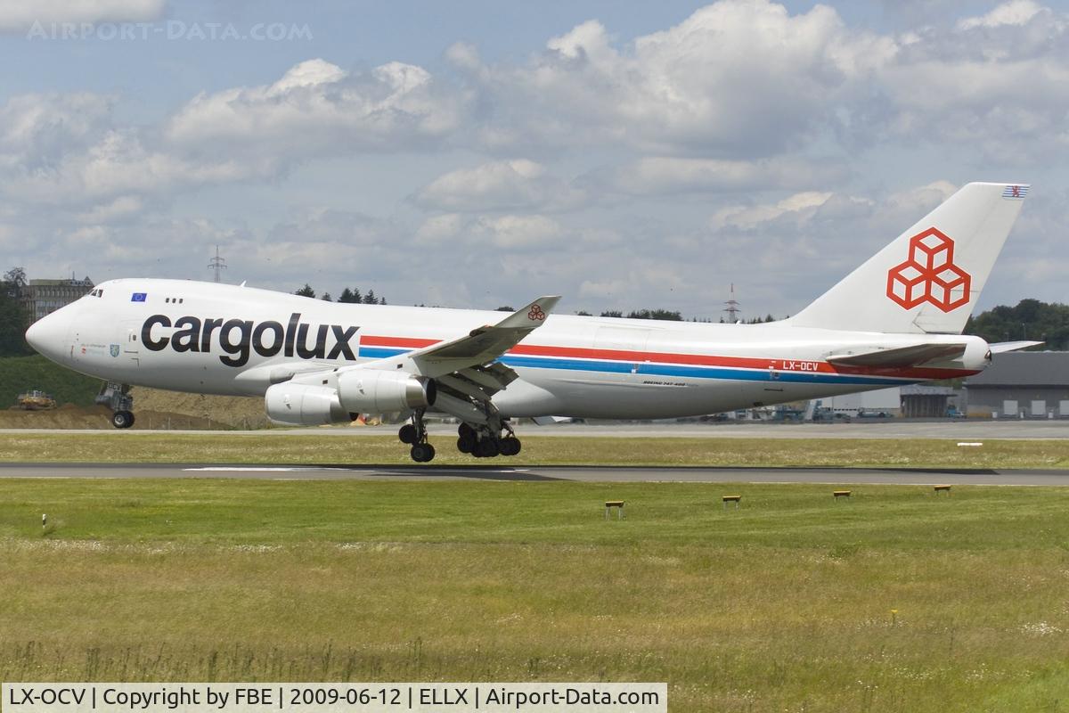 LX-OCV, 1999 Boeing 747-4R7F/SCD C/N 29731, about to touchdown