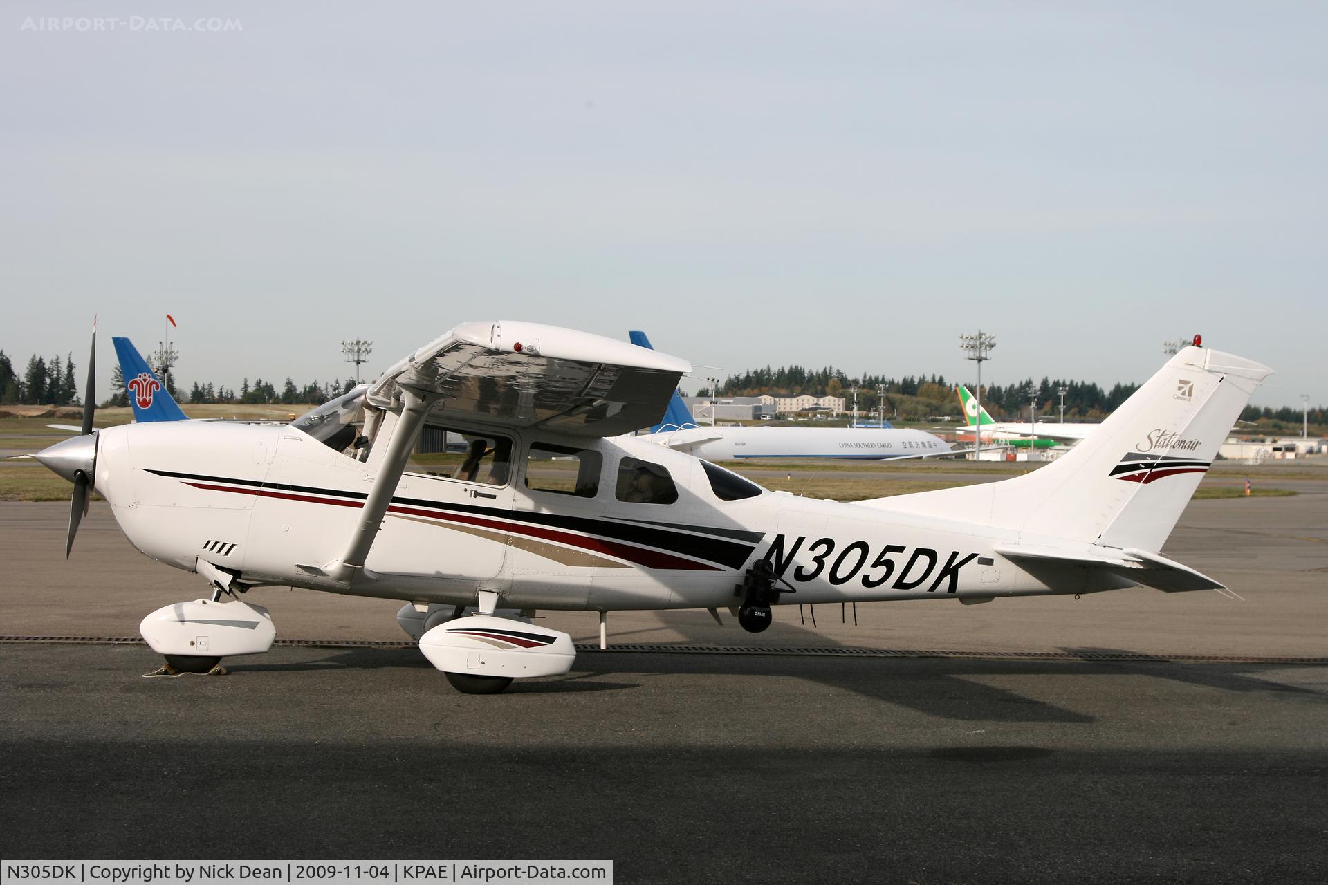 N305DK, 1999 Cessna 206H Stationair C/N 20608080, KPAE