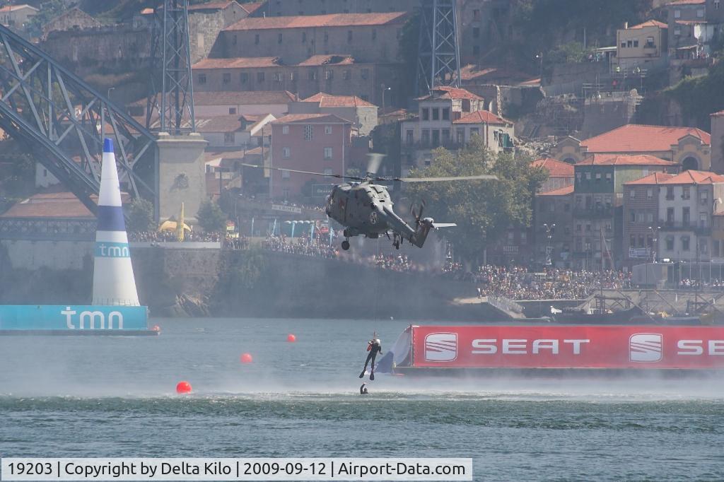 19203, 1993 Westland Super Lynx Mk.95 C/N 375, Red Bull Air Race Porto- Portugal Navy- Westland WG-13 Lynx Mk95