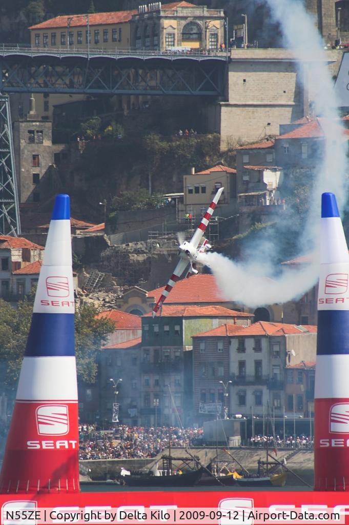 N55ZE, 2007 Zivko Edge 540 C/N 0040A, Red Bull Air Race Porto-Paul Bonhomme
