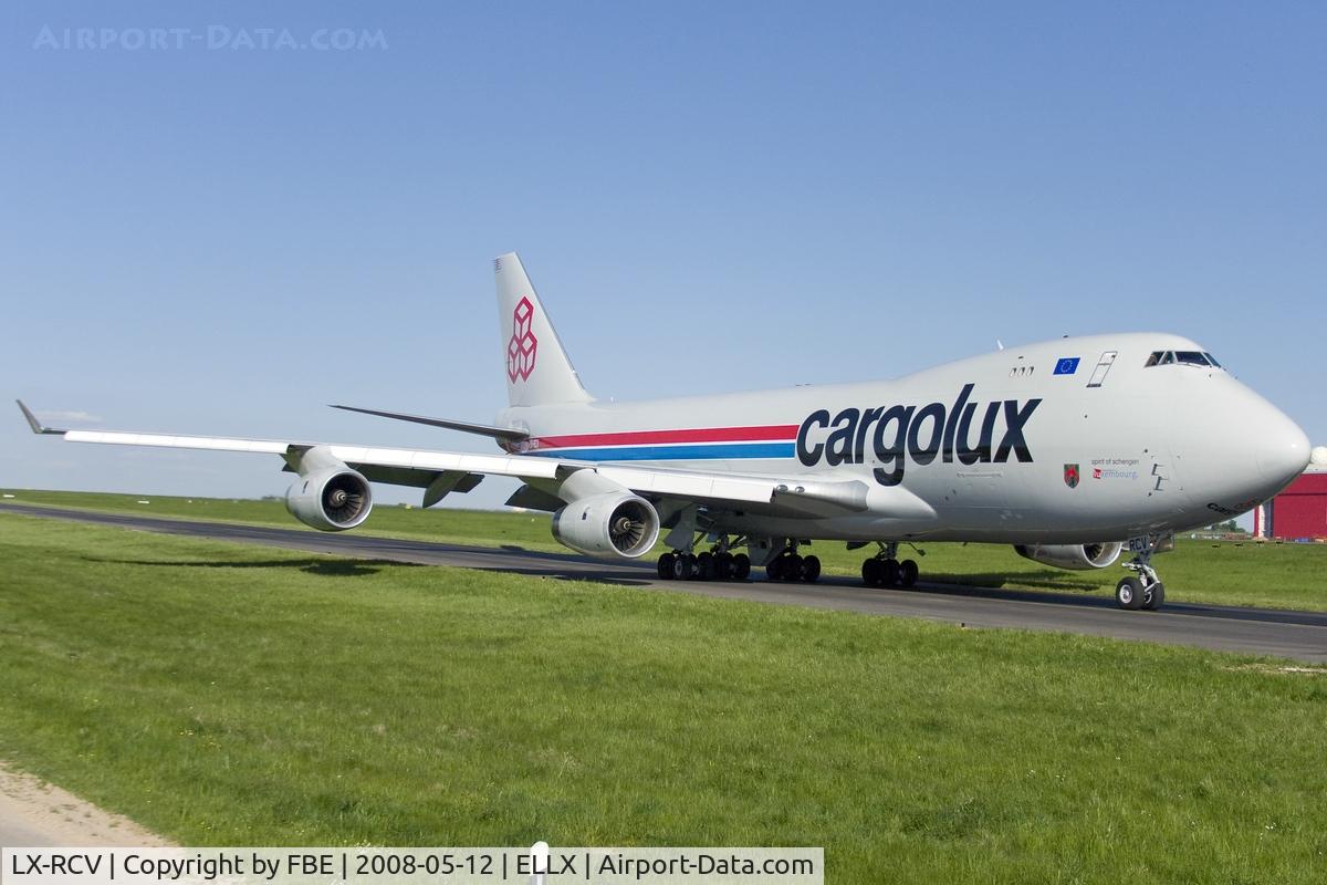 LX-RCV, 1999 Boeing 747-4R7F C/N 30400, taxying to the active